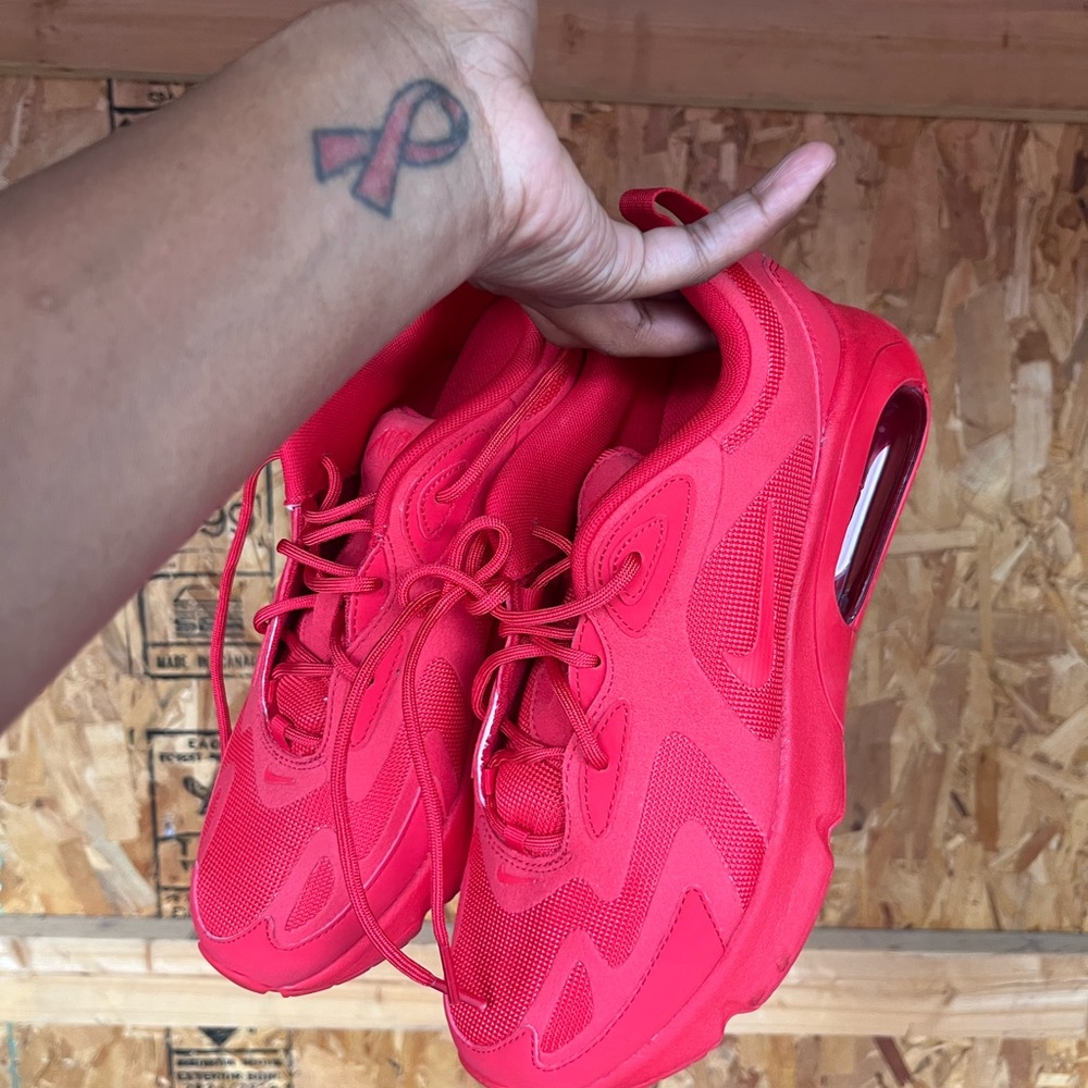 NIKE AIRMAX 200